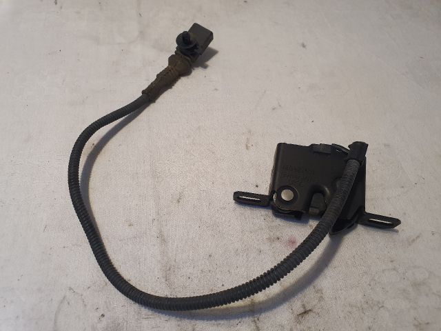 bontott AUDI A8 Bal Motorháztető Zárszerkezet