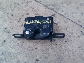 bontott AUDI A8 Bal Motorháztető Zárszerkezet