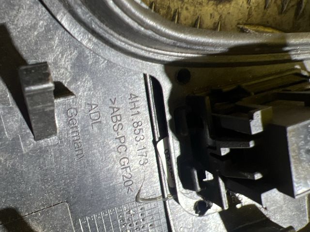 bontott AUDI A8 Bal Műszerfal Díszléc