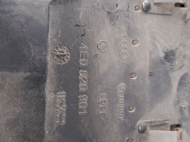 bontott AUDI A8 Bal Szellőző