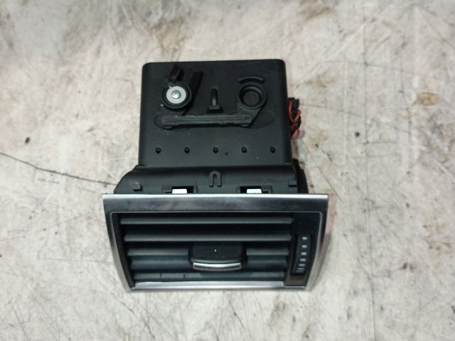 bontott AUDI A8 Bal Szellőző