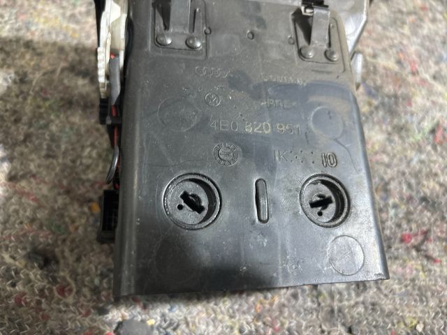 bontott AUDI A8 Bal Szellőző