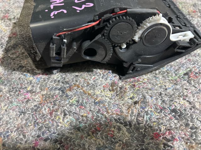 bontott AUDI A8 Bal Szellőző