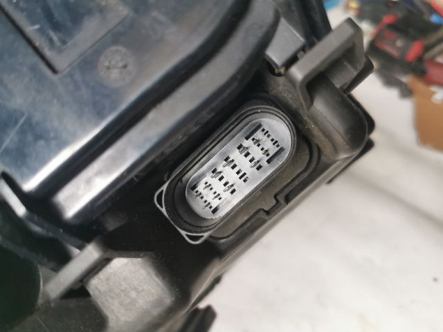 bontott AUDI A8 Bal Xenon Fényszóró