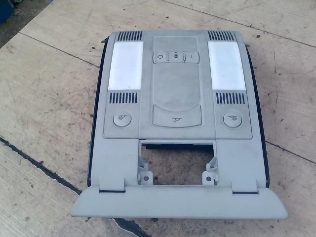 bontott AUDI A8 Beltér Világítás Első