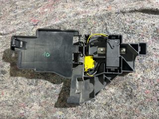 bontott AUDI A8 Biztosítéktábla Doboz