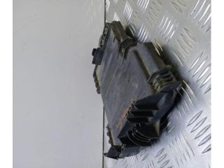 bontott AUDI A8 Biztosítéktábla Fedél