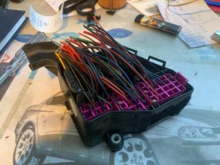 bontott AUDI A8 Biztosítéktábla Utastér