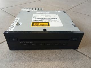bontott AUDI A8 CD / DVD Tár