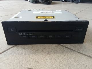 bontott AUDI A8 CD / DVD Tár