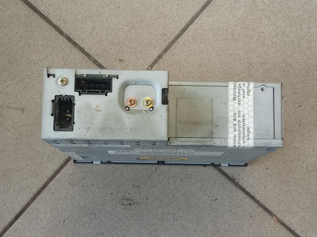 bontott AUDI A8 CD / DVD Tár