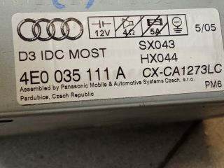 bontott AUDI A8 CD / DVD Tár