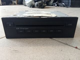 bontott AUDI A8 CD / DVD Tár