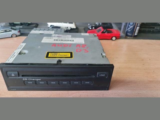 bontott AUDI A8 CD / DVD Tár