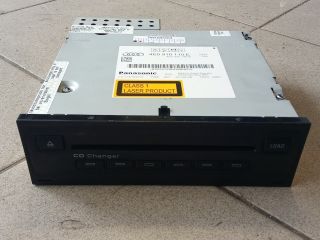 bontott AUDI A8 CD / DVD Tár