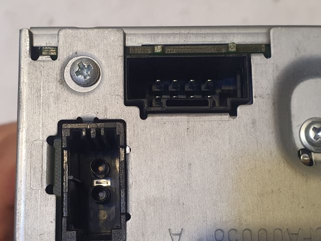 bontott AUDI A8 CD / DVD Tár