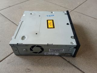 bontott AUDI A8 CD / DVD Tár