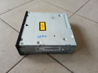 bontott AUDI A8 CD / DVD Tár