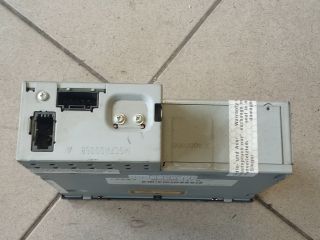 bontott AUDI A8 CD / DVD Tár