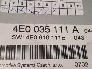 bontott AUDI A8 CD / DVD Tár