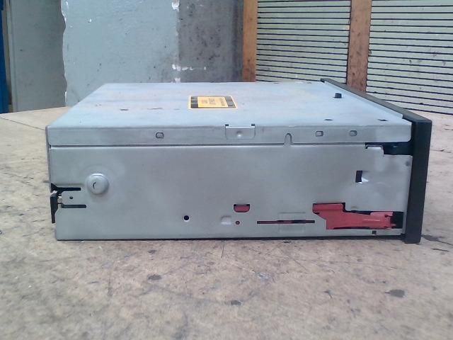 bontott AUDI A8 CD / DVD Tár