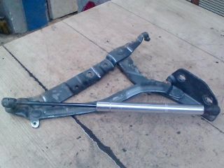 bontott AUDI A8 Csomagtérajtó Jobb Zsanér