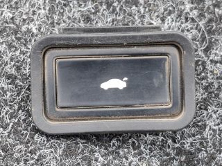 bontott AUDI A8 Csomagtérajtó Kapcsoló