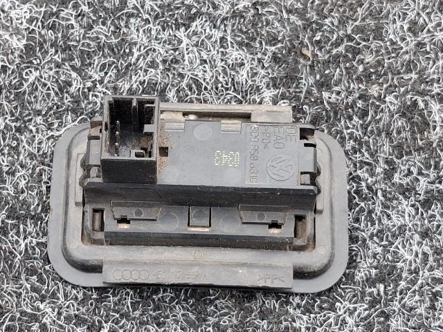 bontott AUDI A8 Csomagtérajtó Kapcsoló