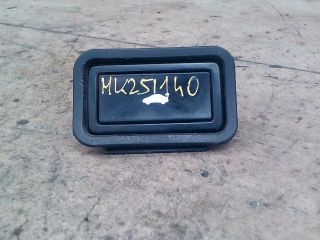 bontott AUDI A8 Csomagtérajtó Kapcsoló