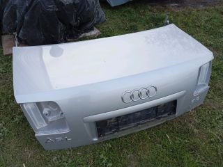 bontott AUDI A8 Csomagtérajtó (Részeivel)