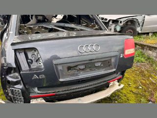 bontott AUDI A8 Csomagtérajtó (Részeivel)
