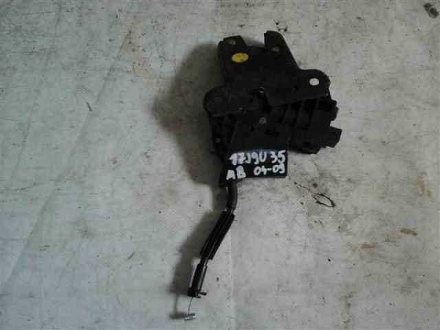 bontott AUDI A8 Csomagtérajtó Zárszerkezet