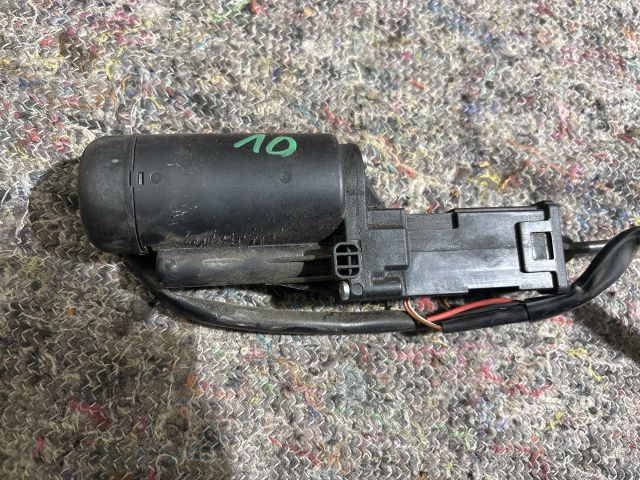 bontott AUDI A8 Csomagtérajtó Zárszerkezet