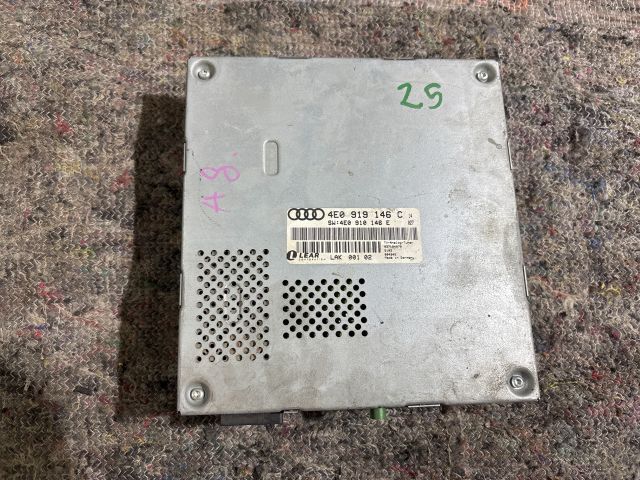 bontott AUDI A8 Elektronika (Magában)