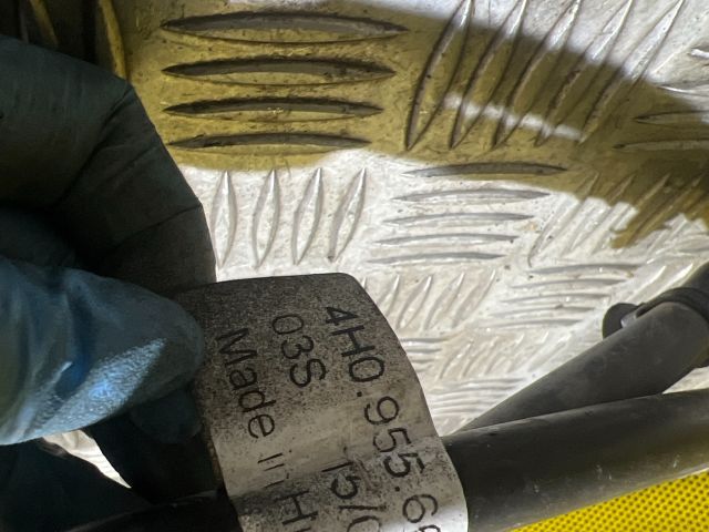 bontott AUDI A8 Első Ablakmosó Cső