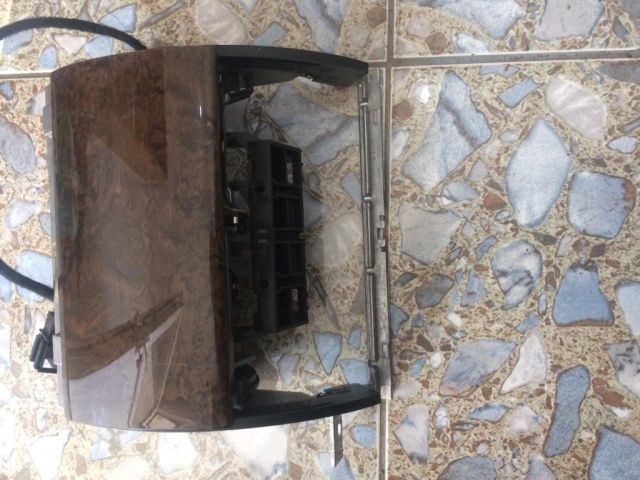 bontott AUDI A8 Első Hamutartó