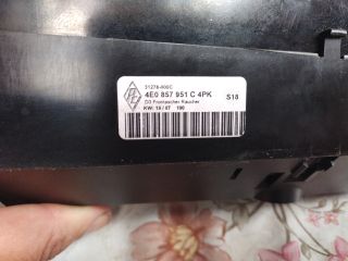 bontott AUDI A8 Első Hamutartó