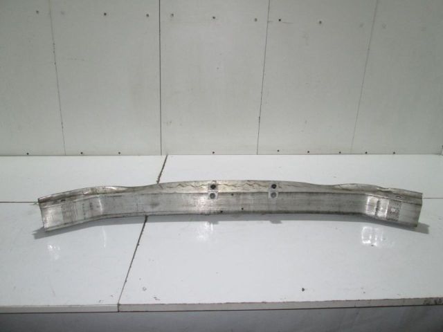 bontott AUDI A8 Első Lökhárító Merevítő (Fém)