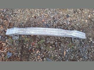 bontott AUDI A8 Első Lökhárító Merevítő (Fém)