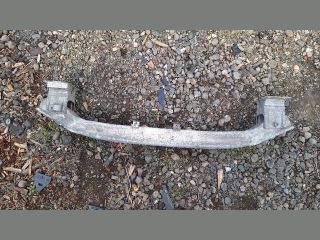 bontott AUDI A8 Első Lökhárító Merevítő (Fém)