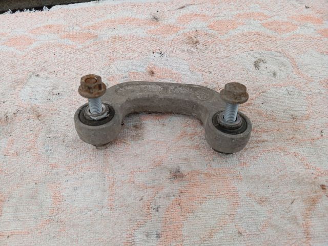 bontott AUDI A8 Első Stabilizátor Pálca