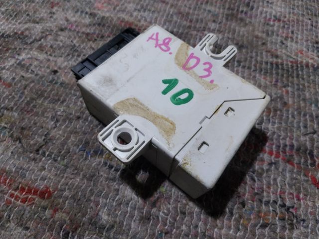 bontott AUDI A8 Első Xenon Szintszabályzó Jeladó