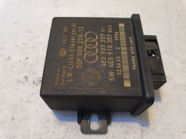 bontott AUDI A8 Fényszóró Elektronika