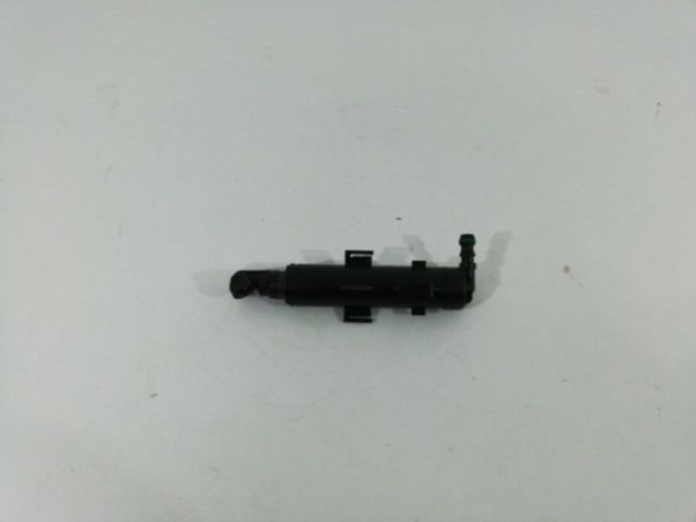 bontott AUDI A8 Fényszórómosó Szivattyú