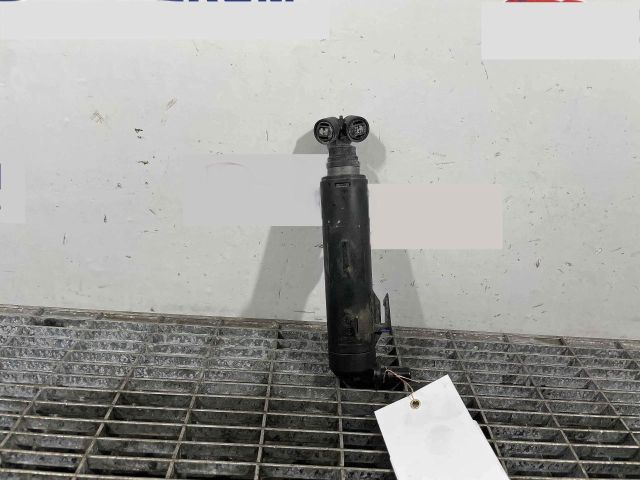 bontott AUDI A8 Fényszórómosó Szivattyú