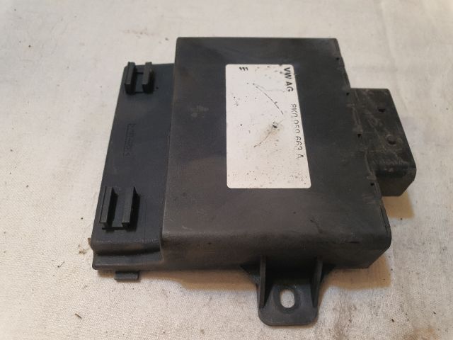 bontott AUDI A8 Feszültségszabályzó