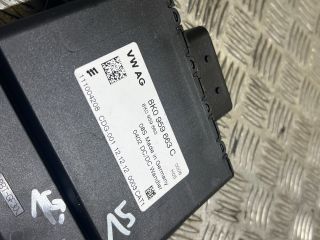 bontott AUDI A8 Feszültségszabályzó