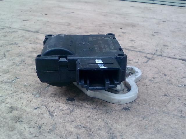 bontott AUDI A8 Fűtés Állító Motor