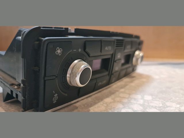 bontott AUDI A8 Fűtéskapcsoló (digit klímás)