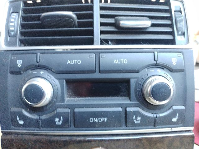 bontott AUDI A8 Fűtéskapcsoló